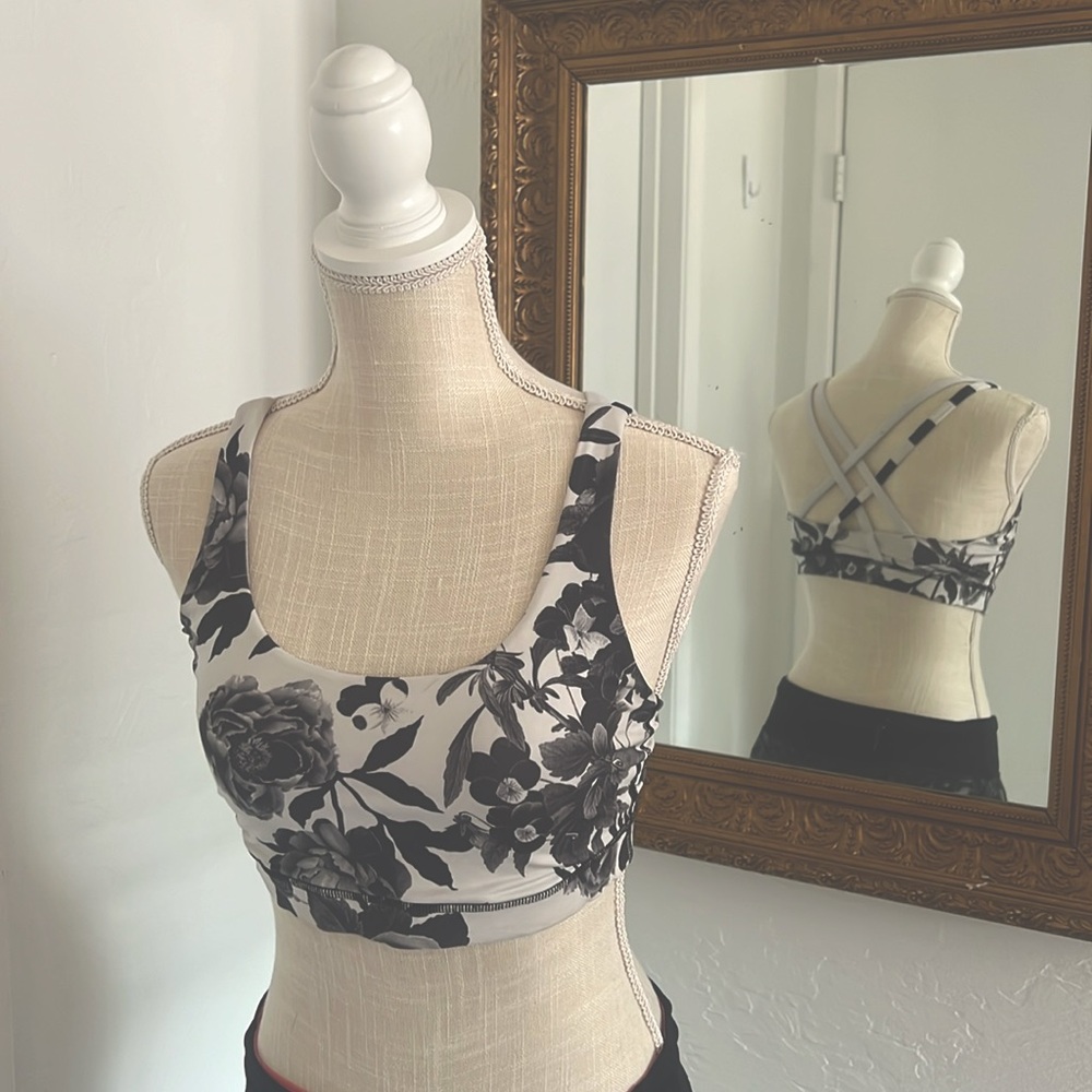 lululemon Energy bra - white and black floral
